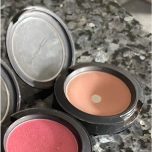 MAC Tenderling Blush